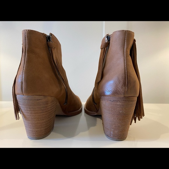 Leather fringe with chains brown suede bootie - Picture 3 of 5